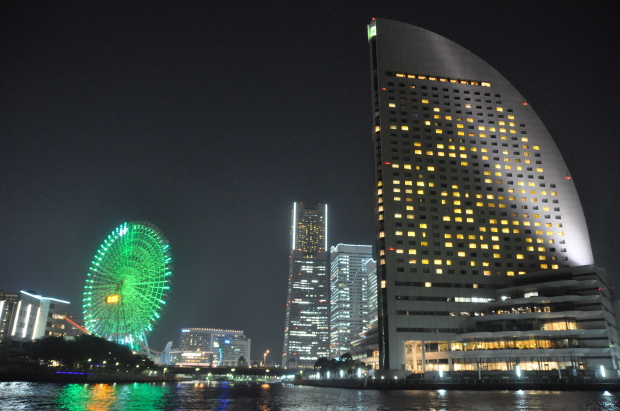 横浜港　みなとみらい夜景
